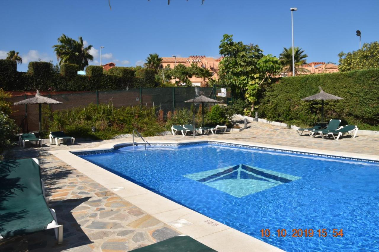 Luxury 2-Bedrooms & Bathrooms Estepona Apartment エクステリア 写真